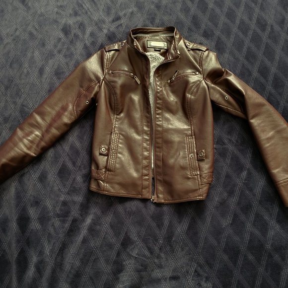 JPUJOU Leather jacket w hood and fur lining - faux Small - Picture 2 of 5